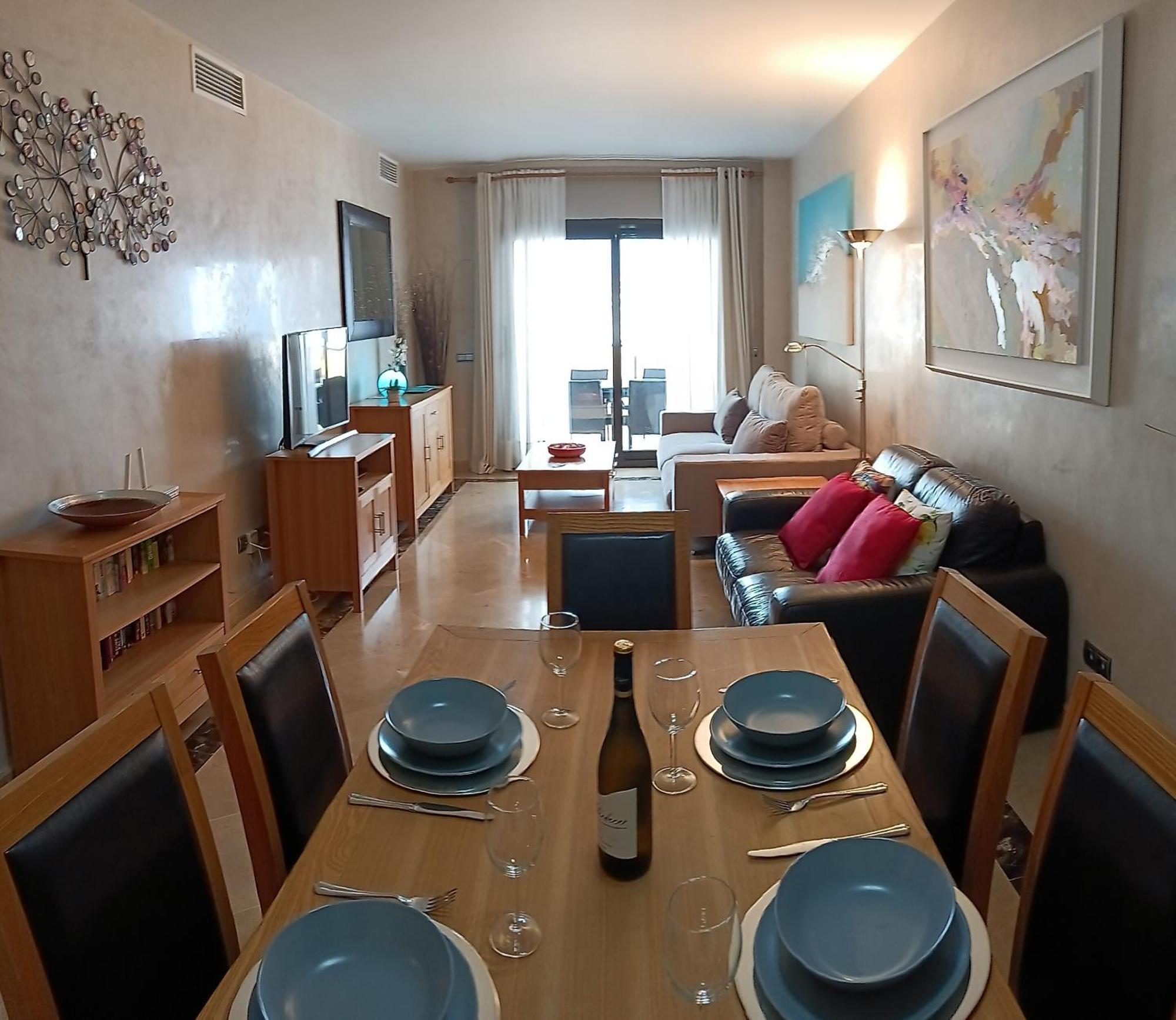 Lovely Apartment With Pool & Sea Views - Marina Del Castillo 2129 Манилва Экстерьер фото